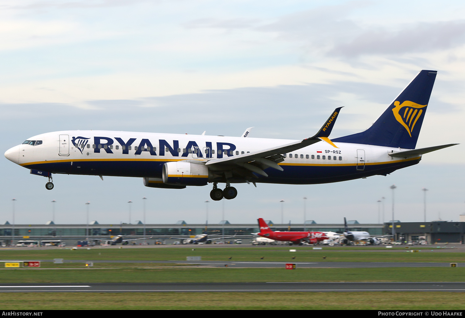 Aircraft Photo of SP-RSZ | Boeing 737-8AS | Ryanair | AirHistory.net #852148