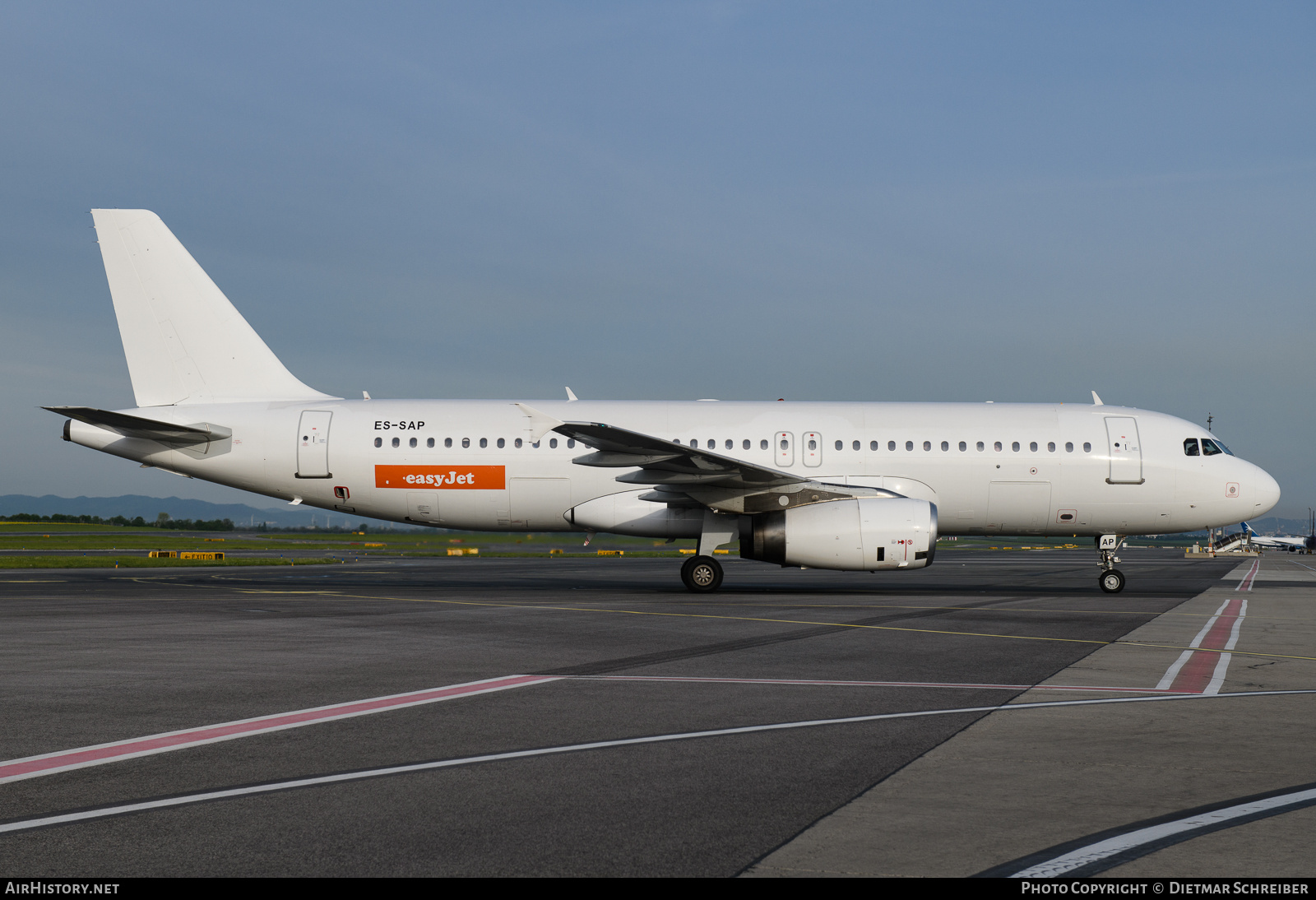 Aircraft Photo of ES-SAP | Airbus A320-232 | EasyJet | AirHistory.net #852217