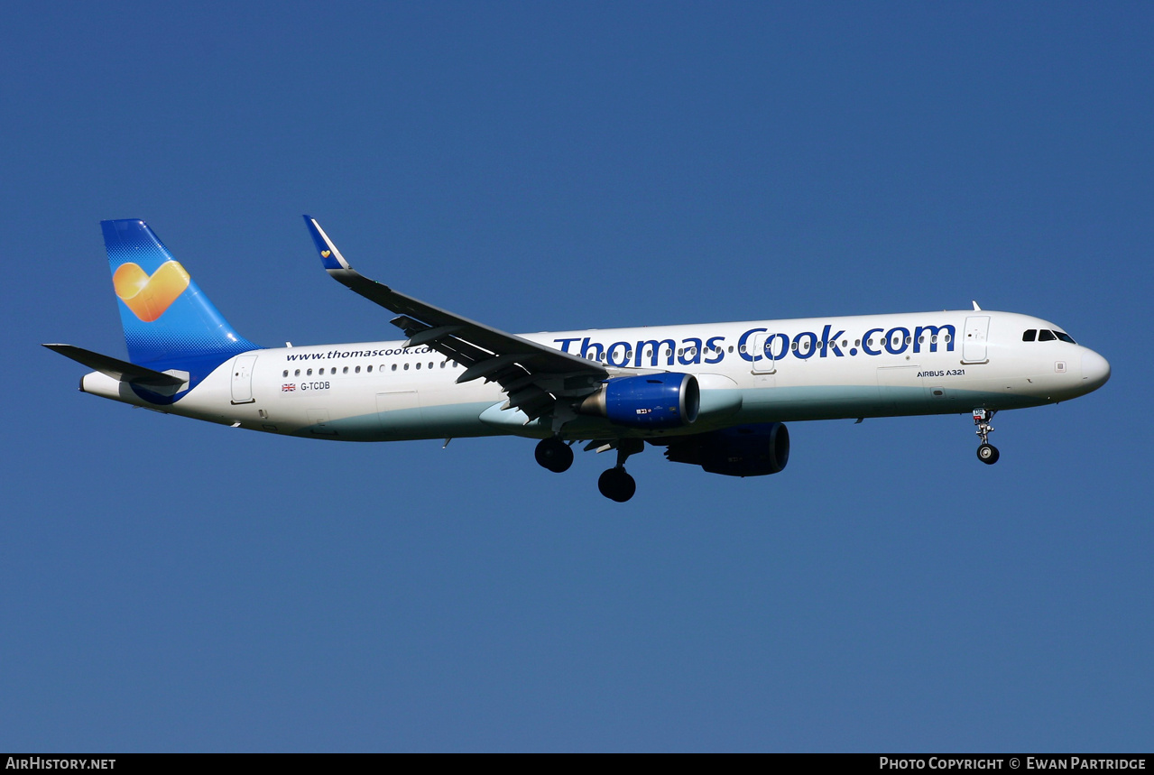 Aircraft Photo of G-TCDB | Airbus A321-211 | Thomas Cook Airlines | AirHistory.net #852316