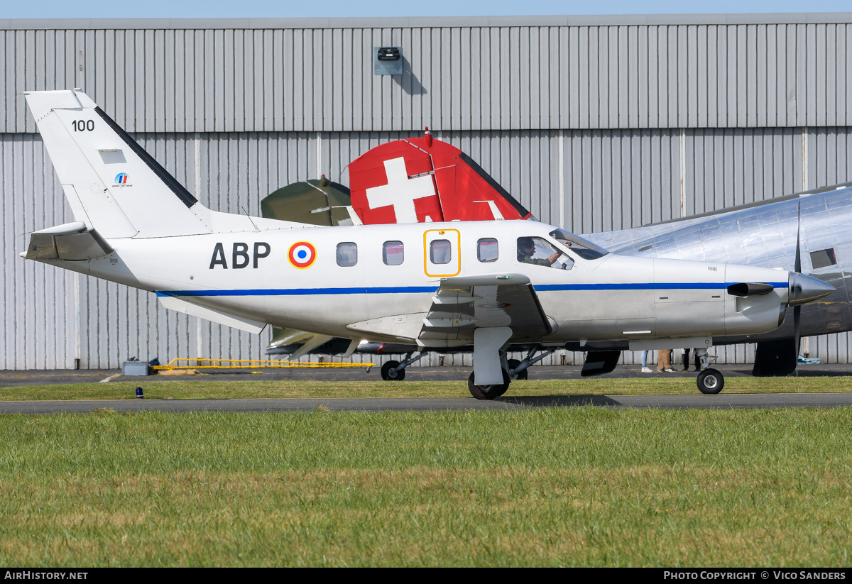 Aircraft Photo of 100 | Socata TBM-700 | France - Army | AirHistory.net #852353