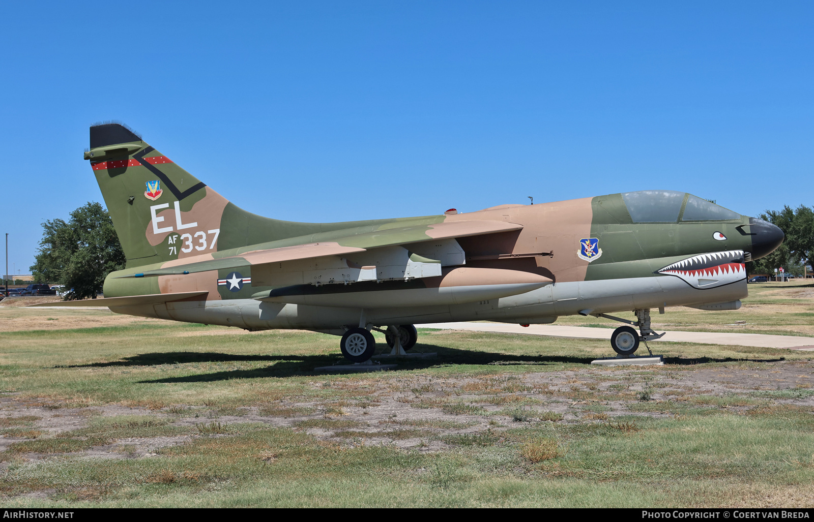Aircraft Photo of 71-0337 / 71337 | LTV A-7D Corsair II | USA - Air Force | AirHistory.net #852423