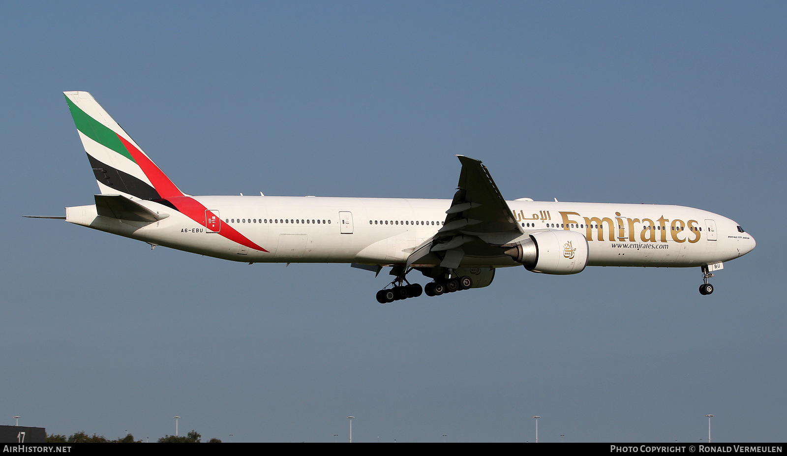 Aircraft Photo of A6-EBU | Boeing 777-31H/ER | Emirates | AirHistory.net #852441