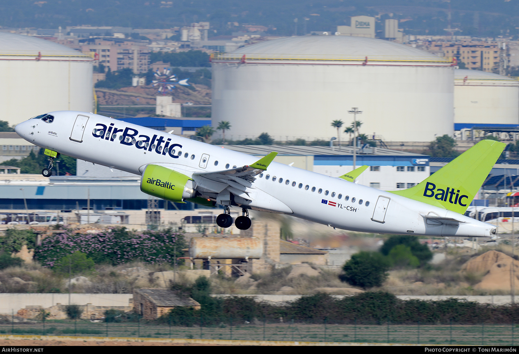 Aircraft Photo of YL-CSH | Bombardier CSeries CS300 (BD-500-1A11) | AirBaltic | AirHistory.net #852500