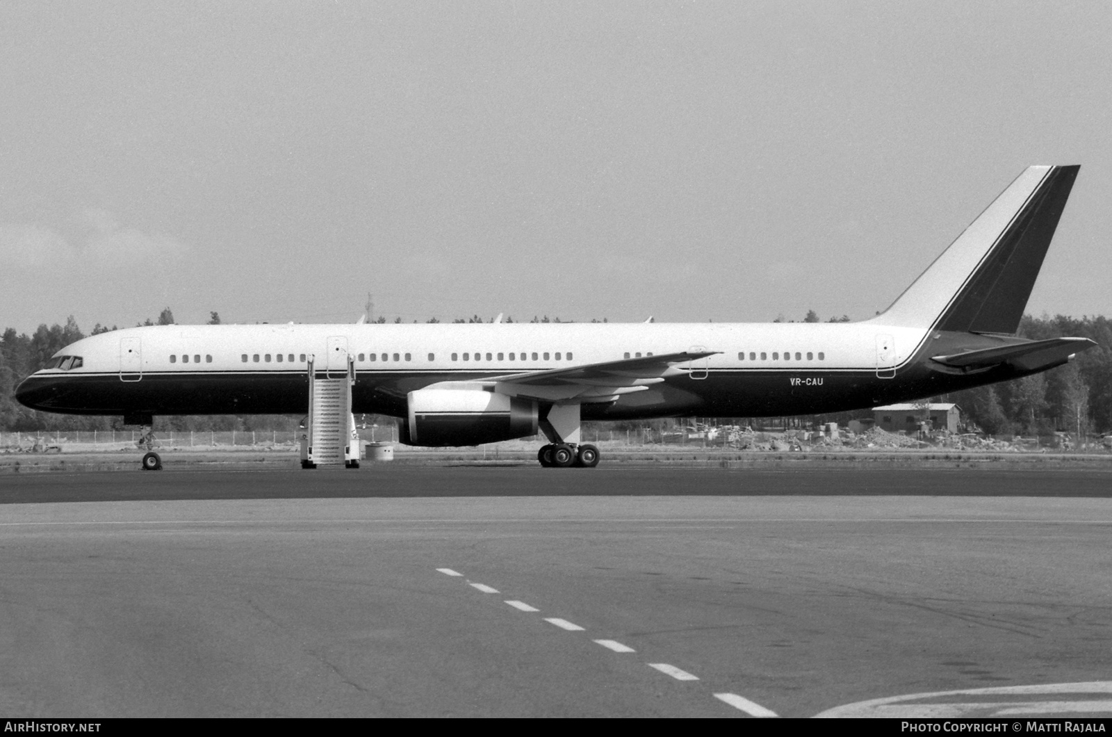 Aircraft Photo of VR-CAU | Boeing 757-2J4 | AirHistory.net #852559