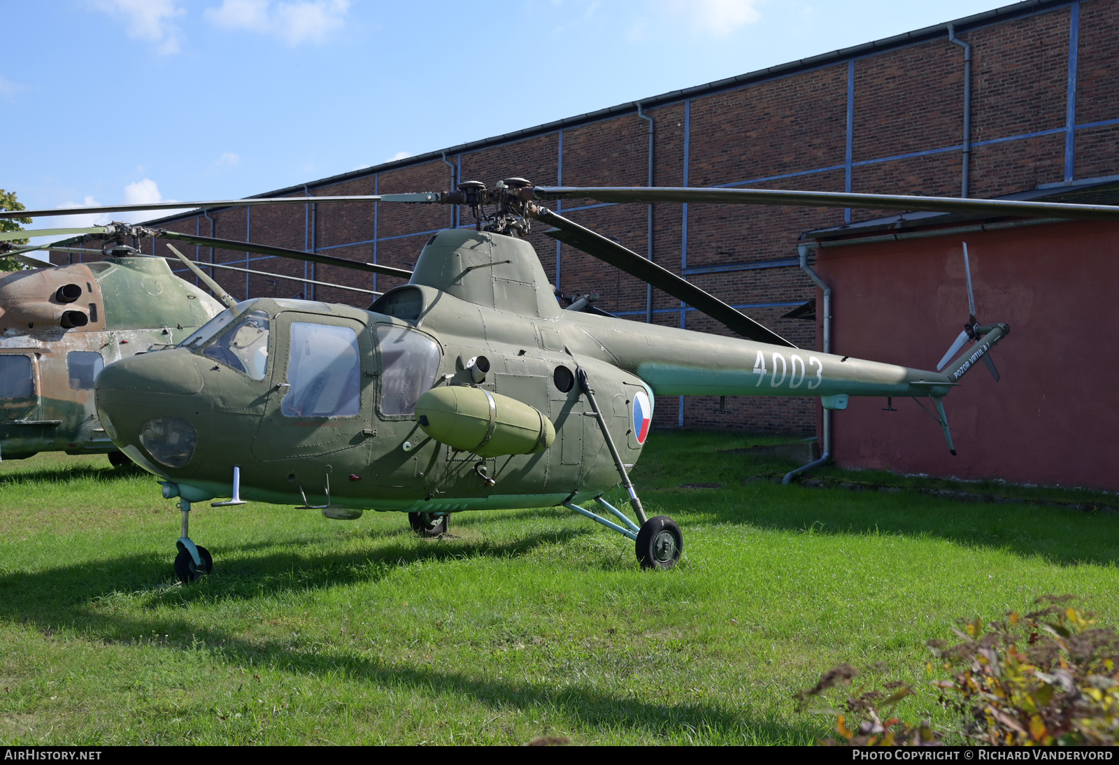 Aircraft Photo of 4003 | PZL-Swidnik SM-1Wb | Czechoslovakia - Air Force | AirHistory.net #852604