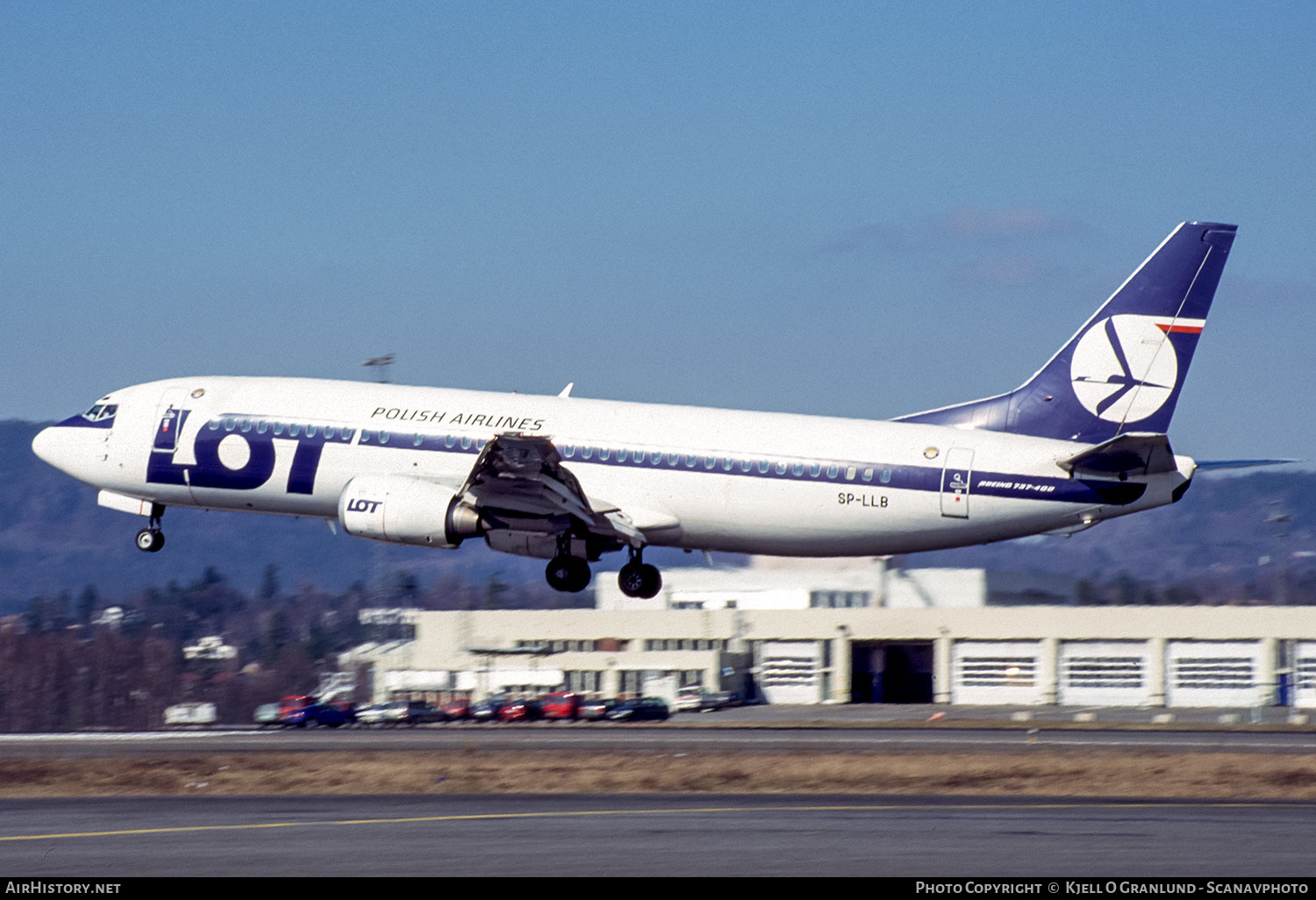 Aircraft Photo of SP-LLB | Boeing 737-45D | LOT Polish Airlines - Polskie Linie Lotnicze | AirHistory.net #852643