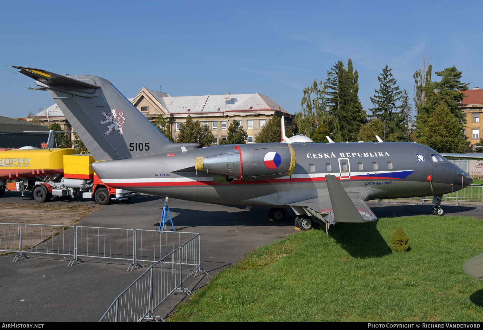 Aircraft Photo of 5105 | Canadair Challenger 601-3A (CL-600-2B16) | Czechia - Air Force | AirHistory.net #852663