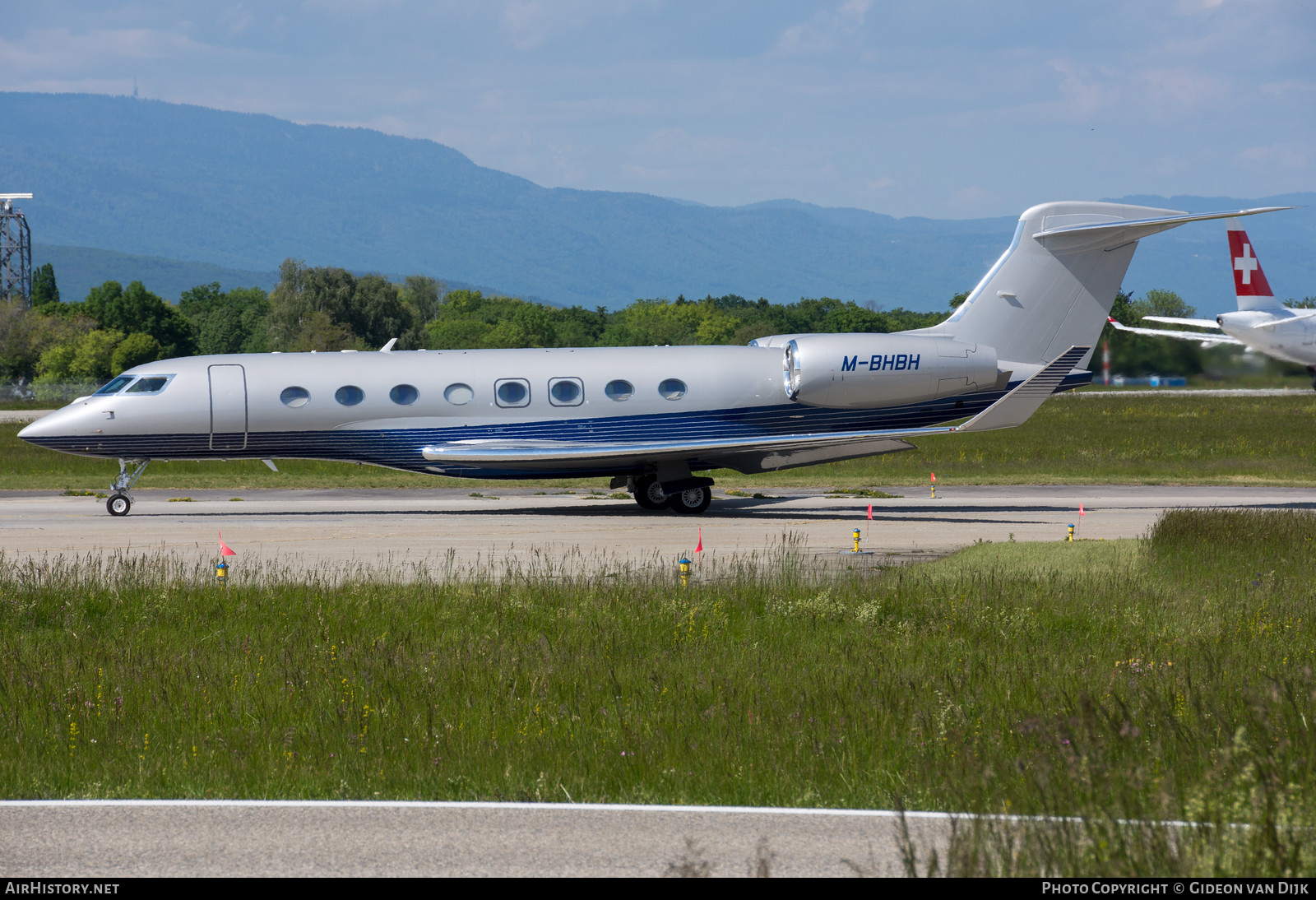 Aircraft Photo of M-BHBH | Gulfstream Aerospace G650 (G-VI) | AirHistory.net #852686