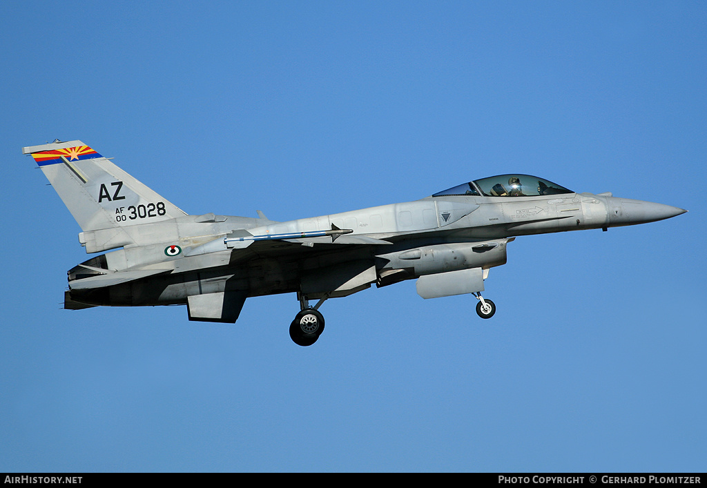 Aircraft Photo of 3028 | Lockheed Martin F-16E Fighting Falcon | United Arab Emirates - Air Force | AirHistory.net #852709
