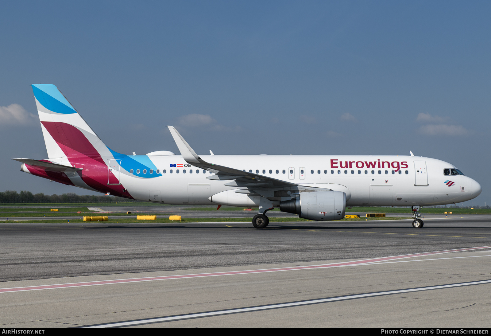 Aircraft Photo of OE-IQA | Airbus A320-214 | Eurowings | AirHistory.net #852736