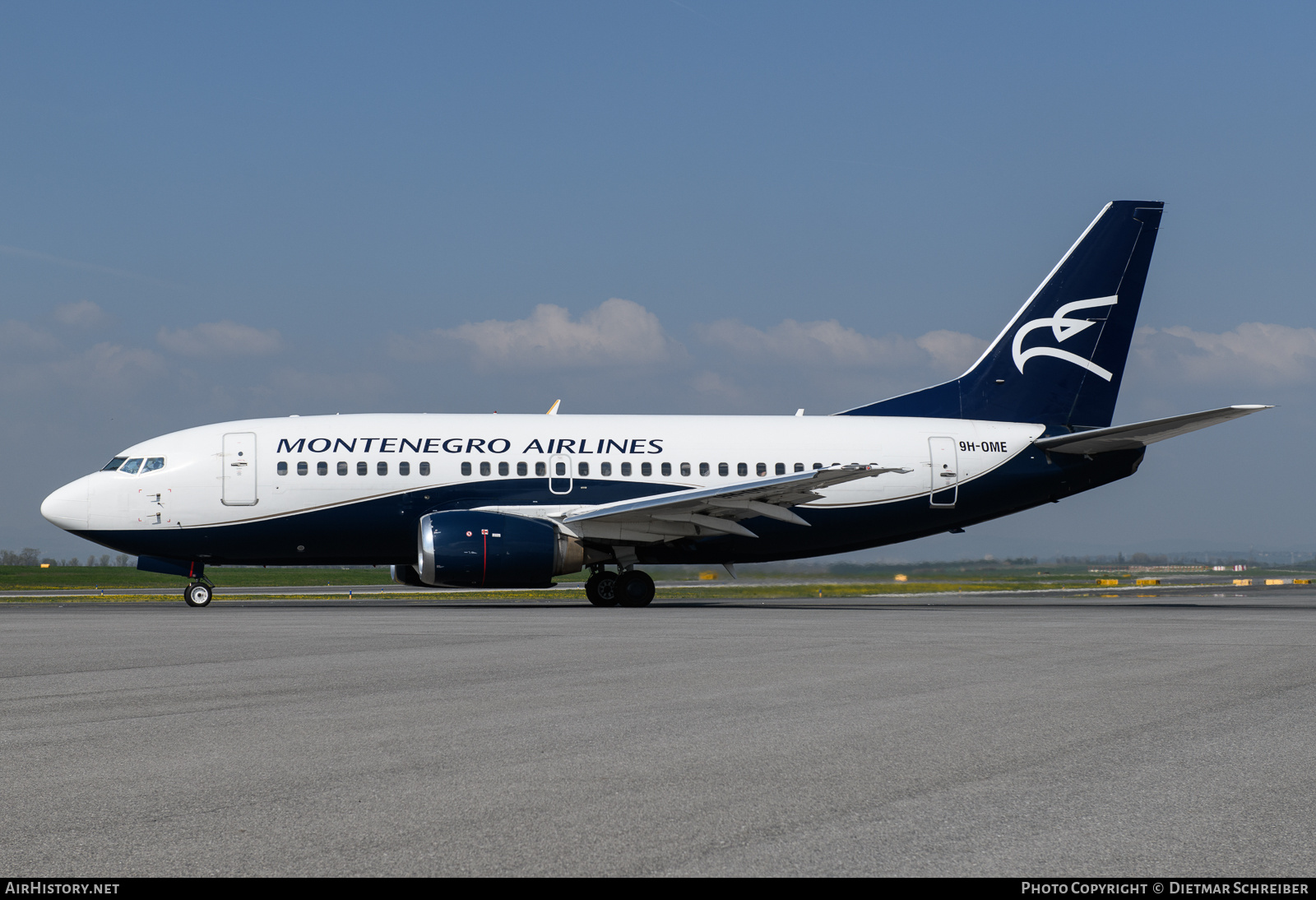 Aircraft Photo of 9H-OME | Boeing 737-505 | Montenegro Airlines | AirHistory.net #852737