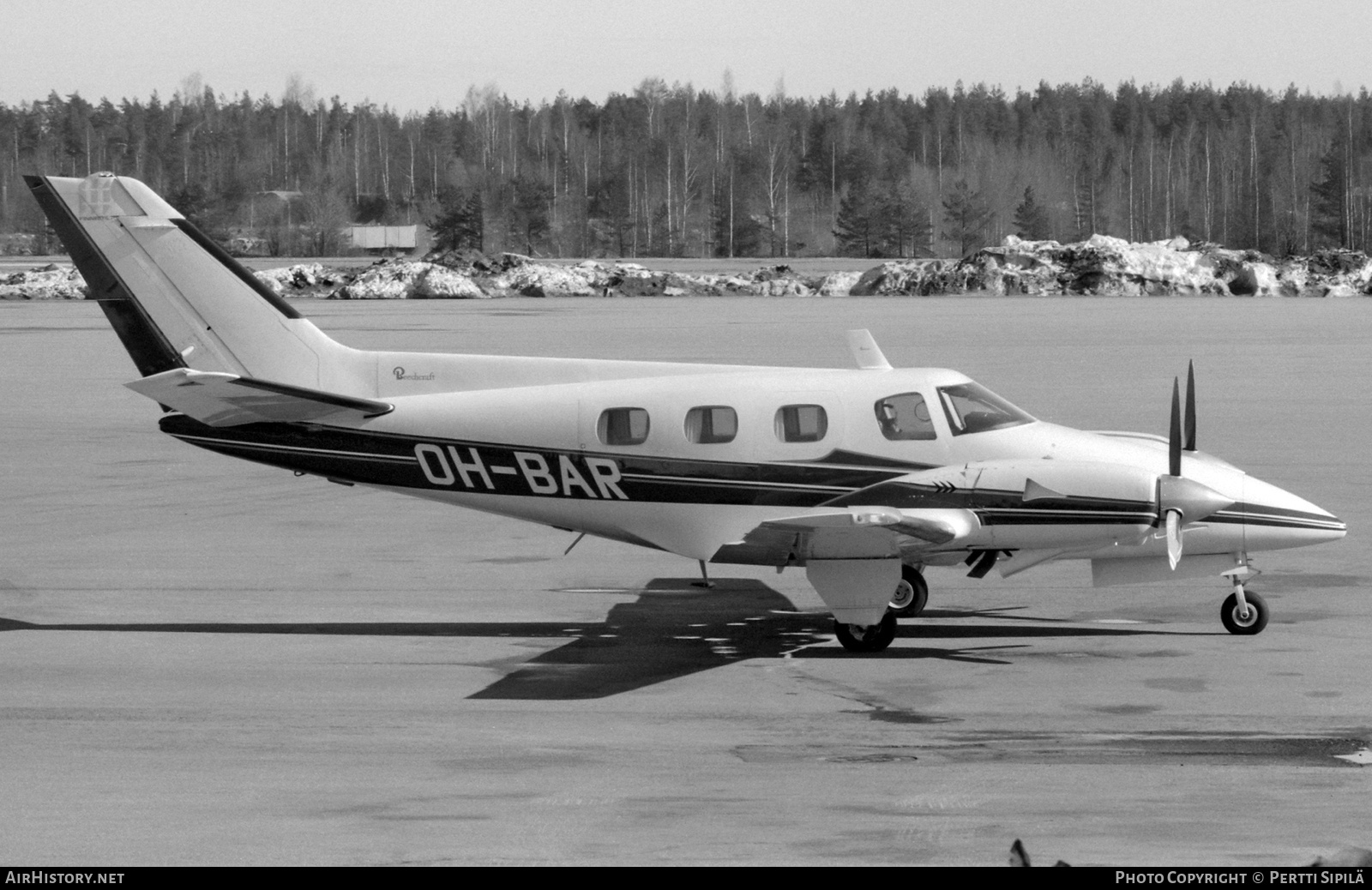 Aircraft Photo of OH-BAR | Beech B60 Duke | AirHistory.net #852780