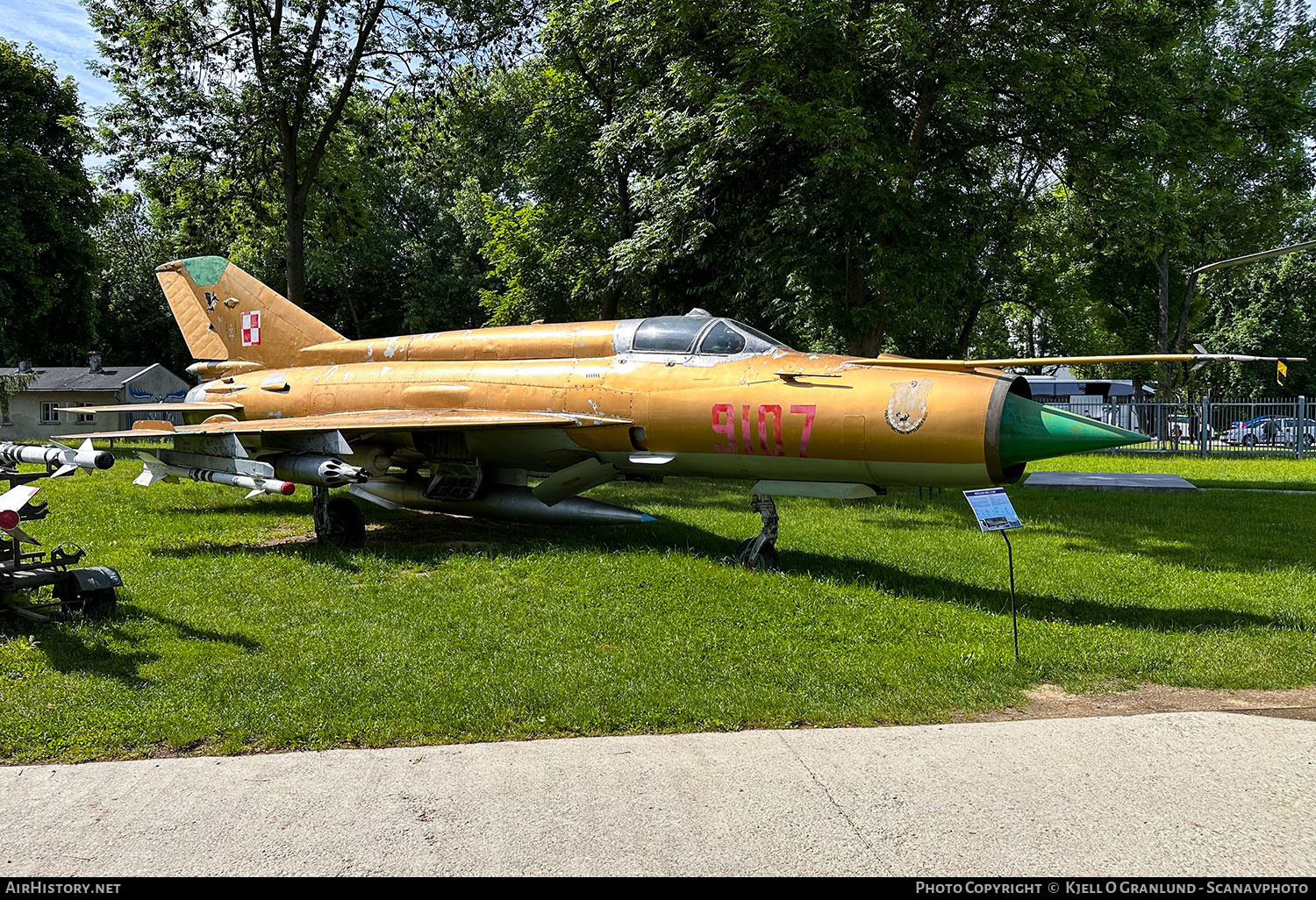 Aircraft Photo of 9107 | Mikoyan-Gurevich MiG-21MF | Poland - Air Force | AirHistory.net #852792