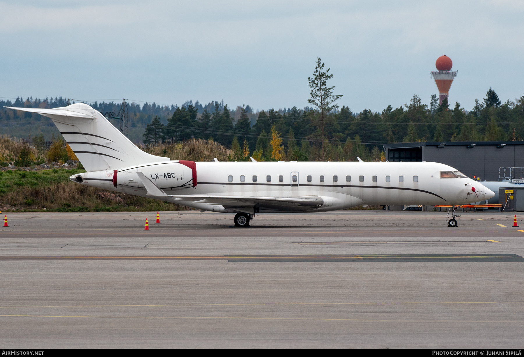 Aircraft Photo of LX-ABC | Bombardier Global Express XRS (BD-700-1A10) | AirHistory.net #852812