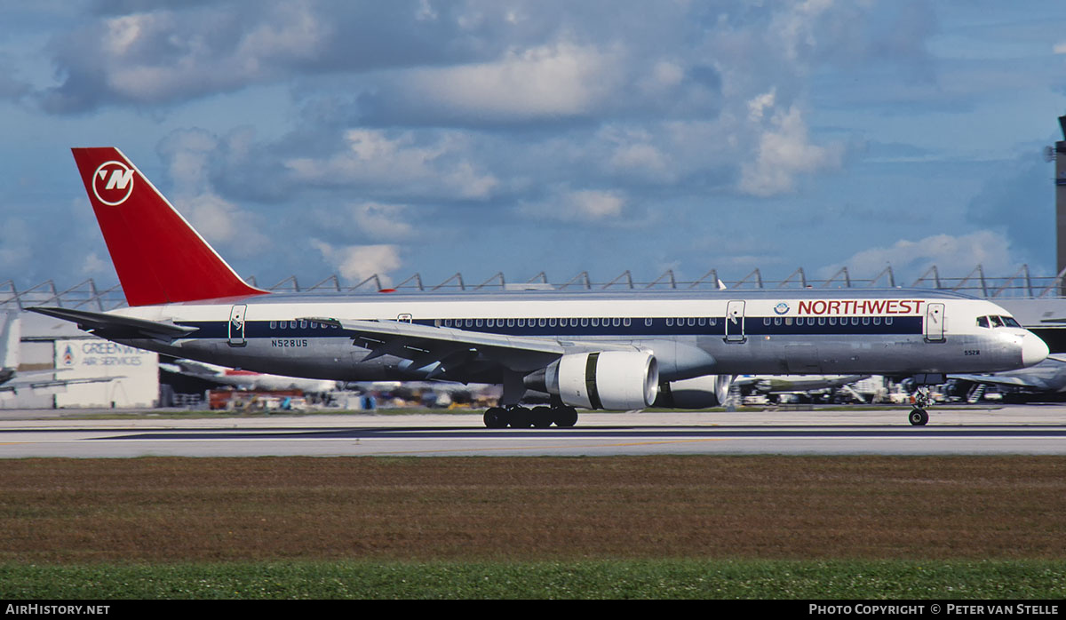 Aircraft Photo of N528US | Boeing 757-251 | Northwest Airlines | AirHistory.net #852845