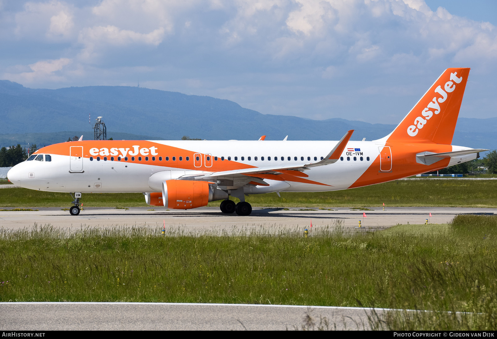 Aircraft Photo of OE-IVM | Airbus A320-214 | EasyJet | AirHistory.net #853024