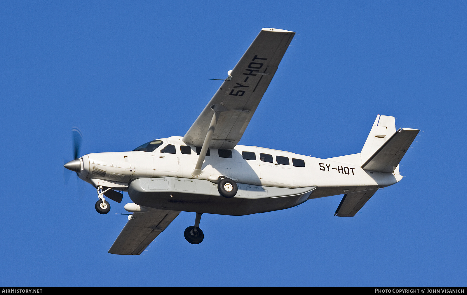 Aircraft Photo of 5Y-HOT | Cessna 208B Grand Caravan | AirHistory.net #853127