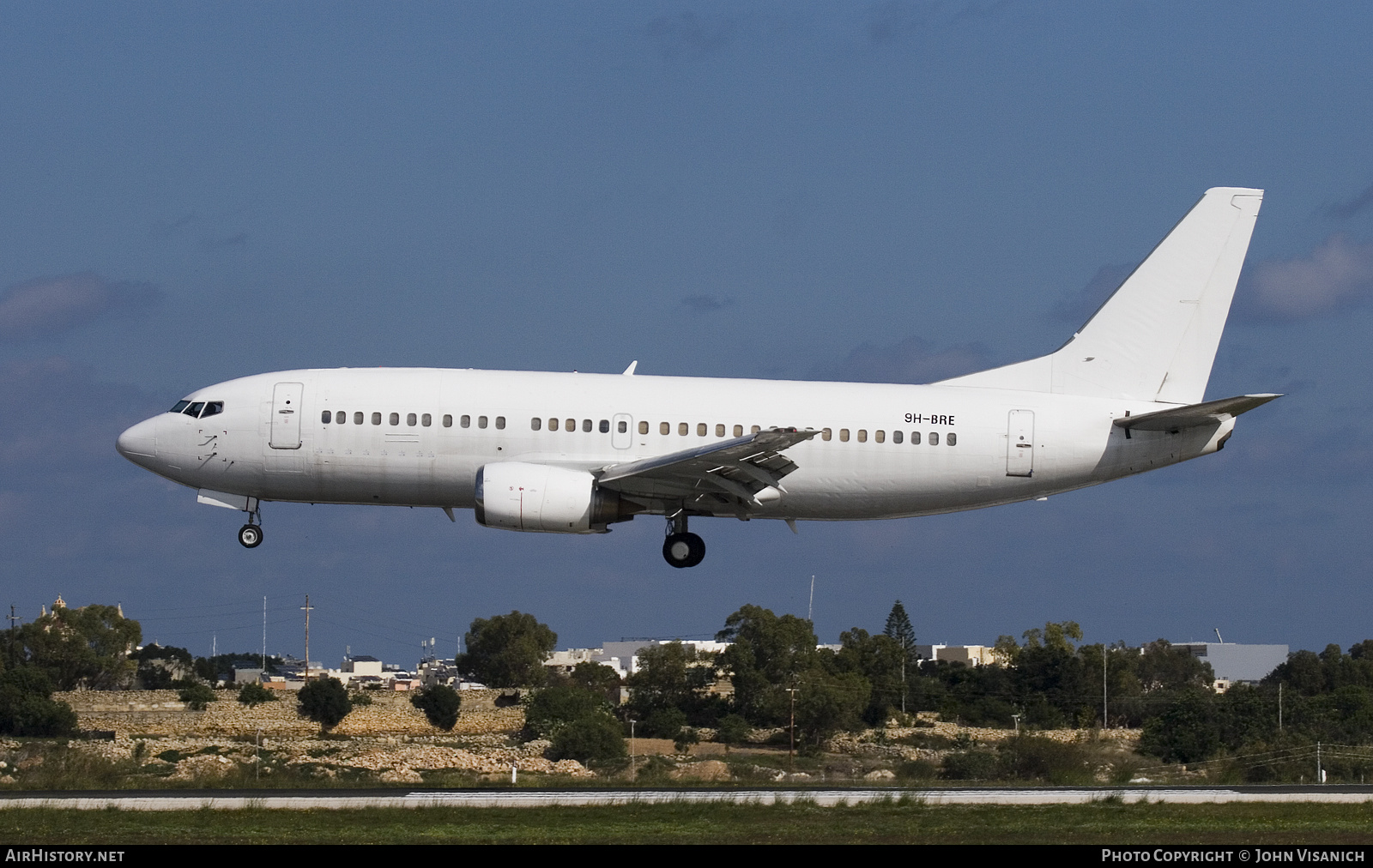 Aircraft Photo of 9H-BRE | Boeing 737-3Y0(QC) | AirHistory.net #853128