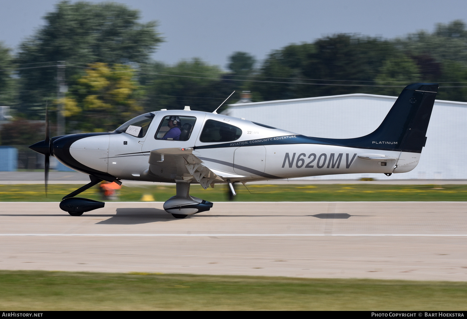 Aircraft Photo of N620MV | Cirrus SR-22 | AirHistory.net #853150