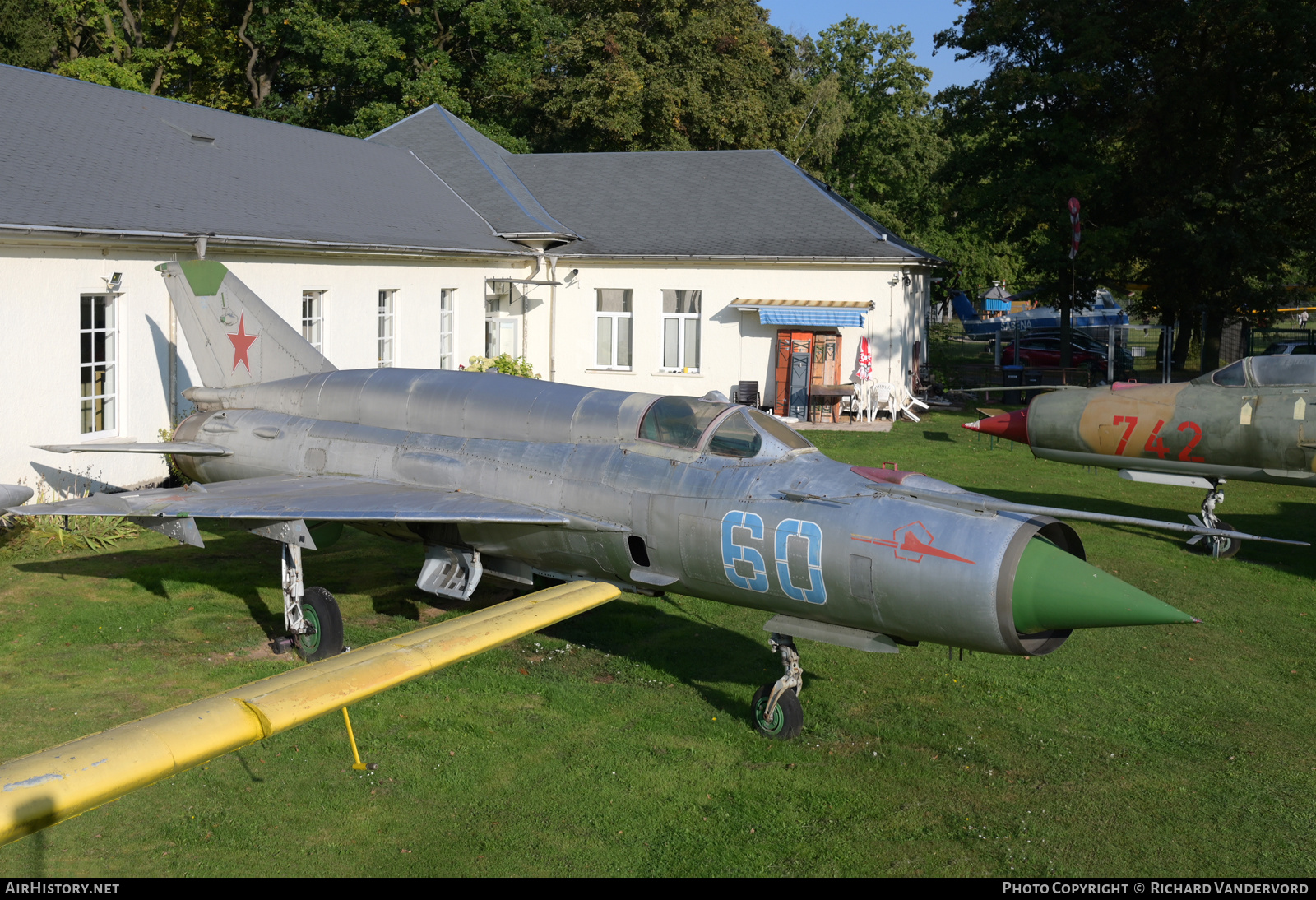 Aircraft Photo of 60 blue | Mikoyan-Gurevich MiG-21SMT | Soviet Union - Air Force | AirHistory.net #853157