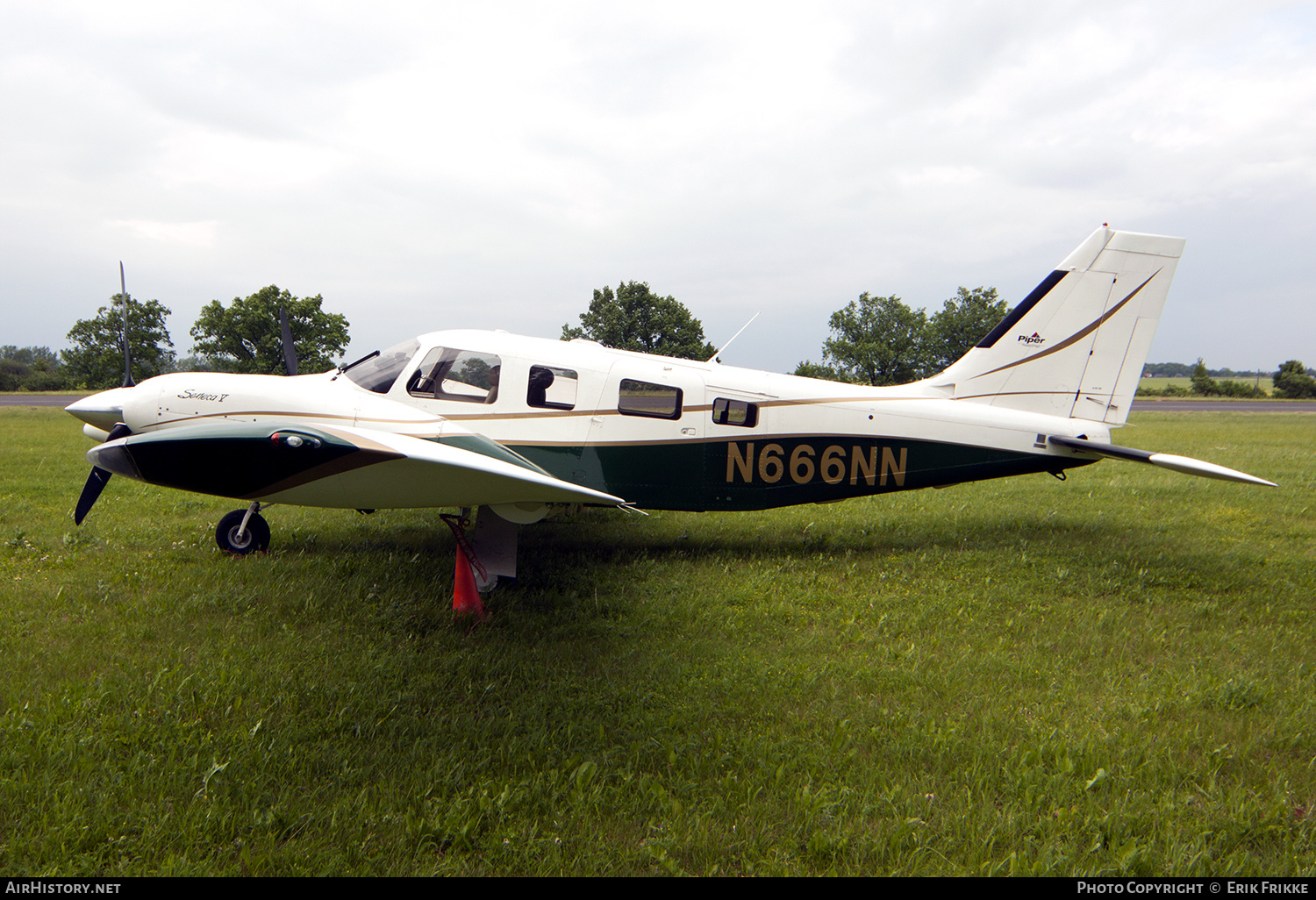 Aircraft Photo of N666NN | Piper PA-34-220T Seneca V | AirHistory.net #853200