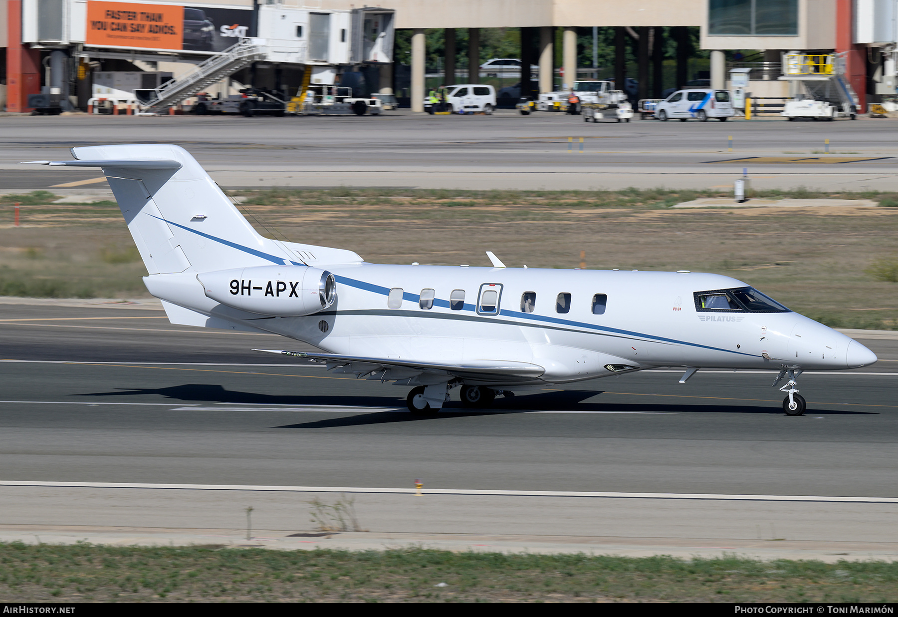 Aircraft Photo of 9H-APX | Pilatus PC-24 | AirHistory.net #853217