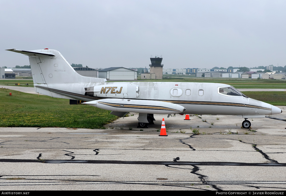 Aircraft Photo of N7EJ | Gates Learjet 24A | AirHistory.net #853229