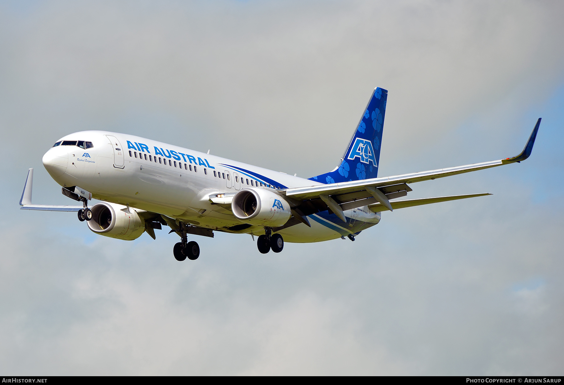 Aircraft Photo of F-ONGB | Boeing 737-89M | Air Austral | AirHistory.net #853410