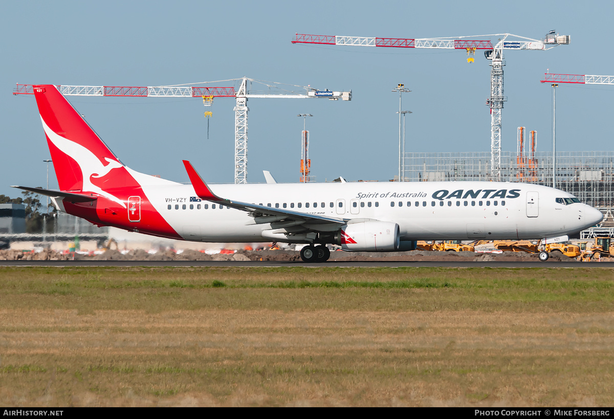 Aircraft Photo of VH-VZY | Boeing 737-838 | Qantas | AirHistory.net #853472