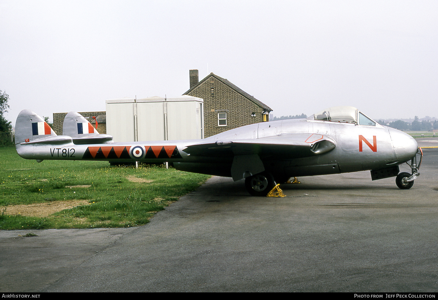 Aircraft Photo of VT812 | De Havilland D.H. 100 Vampire F3 | UK - Air Force | AirHistory.net #853551