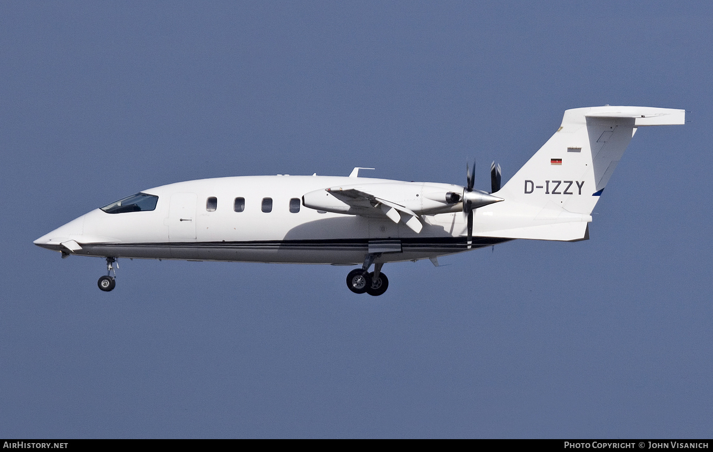 Aircraft Photo of D-IZZY | Piaggio P-180 Avanti | AirHistory.net #853629
