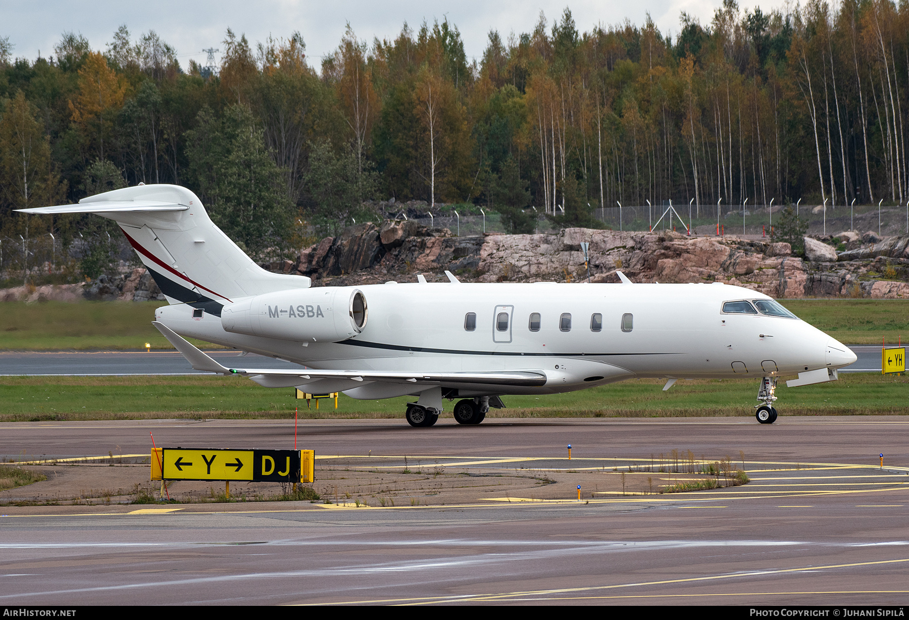 Aircraft Photo of M-ASBA | Bombardier Challenger 3500 (BD-100-1A10) | AirHistory.net #853791