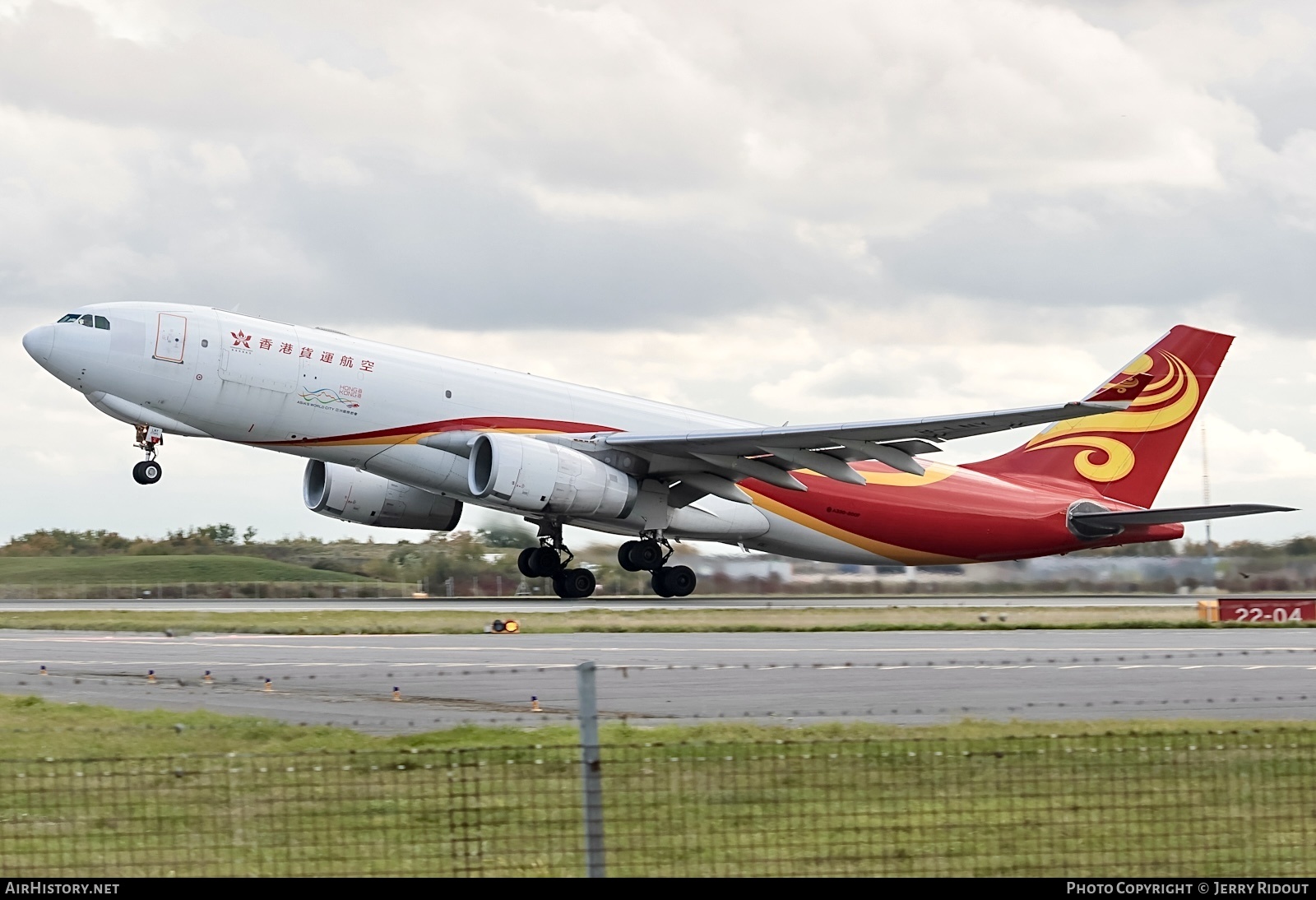 Aircraft Photo of B-LNY | Airbus A330-243F | Hong Kong Airlines Cargo | AirHistory.net #853860
