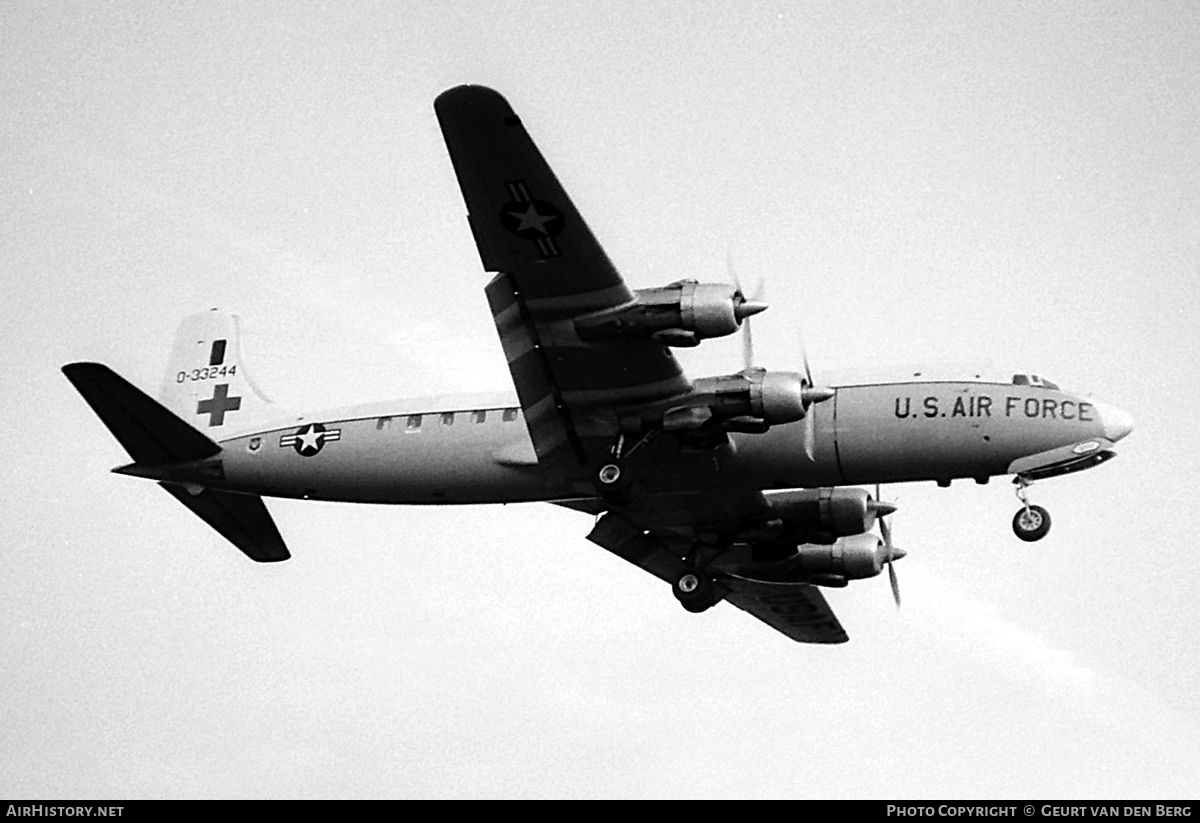 Aircraft Photo of 53-3244 / 0-33244 | Douglas C-118A Liftmaster | USA - Air Force | AirHistory.net #853871