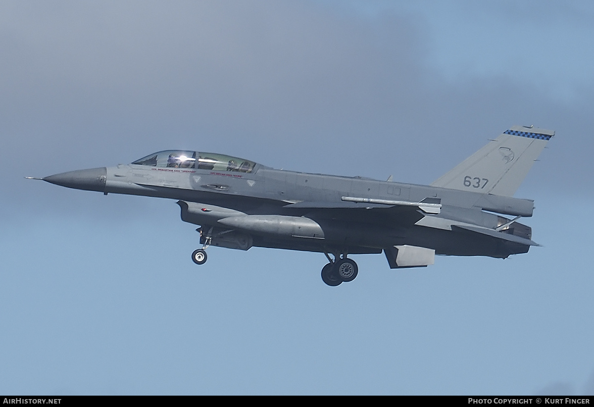 Aircraft Photo of 637 | Lockheed Martin F-16D Fighting Falcon | Singapore - Air Force | AirHistory.net #854027