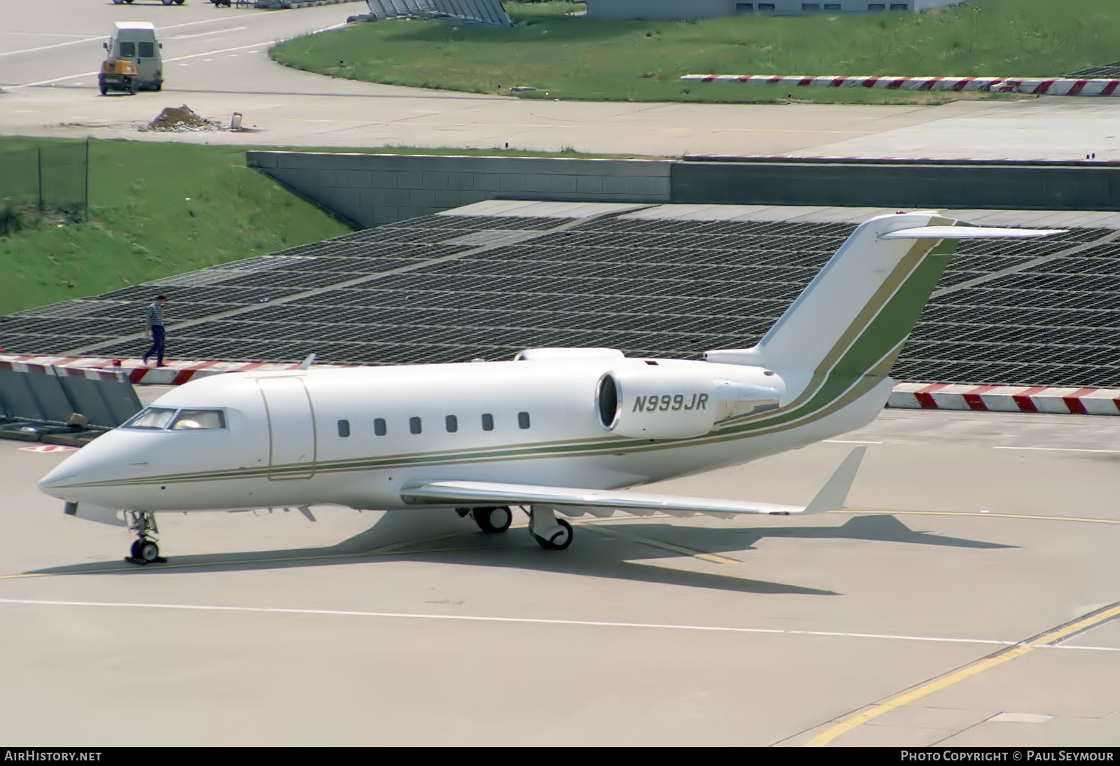 Aircraft Photo of N999JR | Canadair Challenger 601 (CL-600-2A12) | AirHistory.net #854042