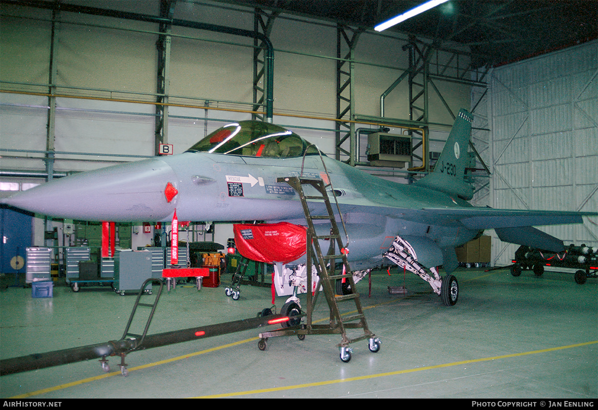 Aircraft Photo of J-230 | General Dynamics F-16A Fighting Falcon | Netherlands - Air Force | AirHistory.net #854125