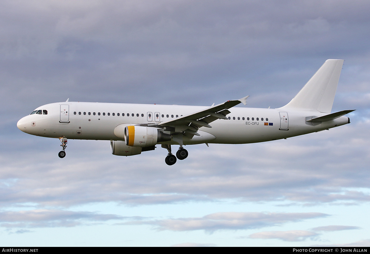 Aircraft Photo of EC-OFU | Airbus A320-214 | AirHistory.net #854348