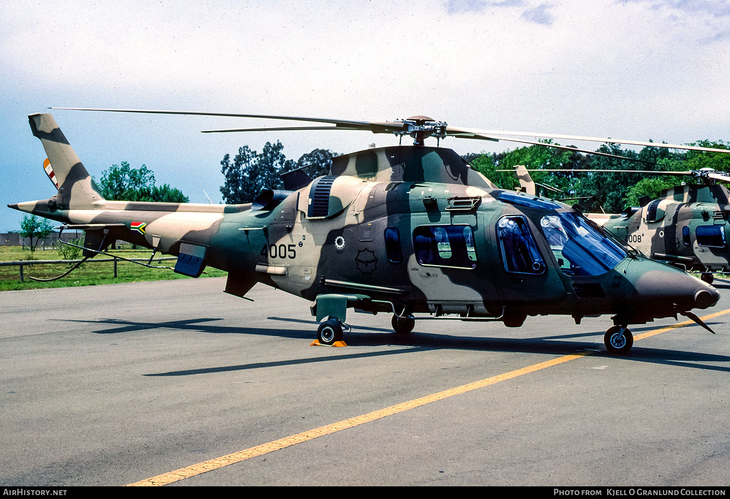 Aircraft Photo of 4005 | Agusta A-109E LUH | South Africa - Air Force | AirHistory.net #854436