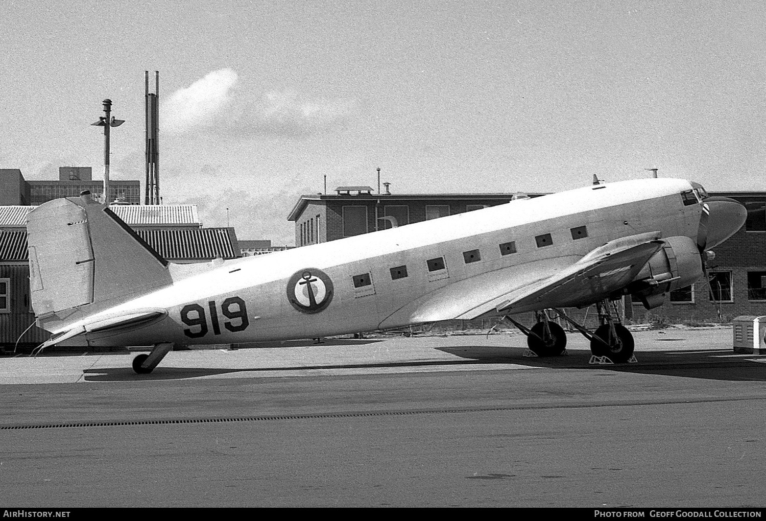 Aircraft Photo of 919 | Douglas C-47A Skytrain | France - Navy | AirHistory.net #854521