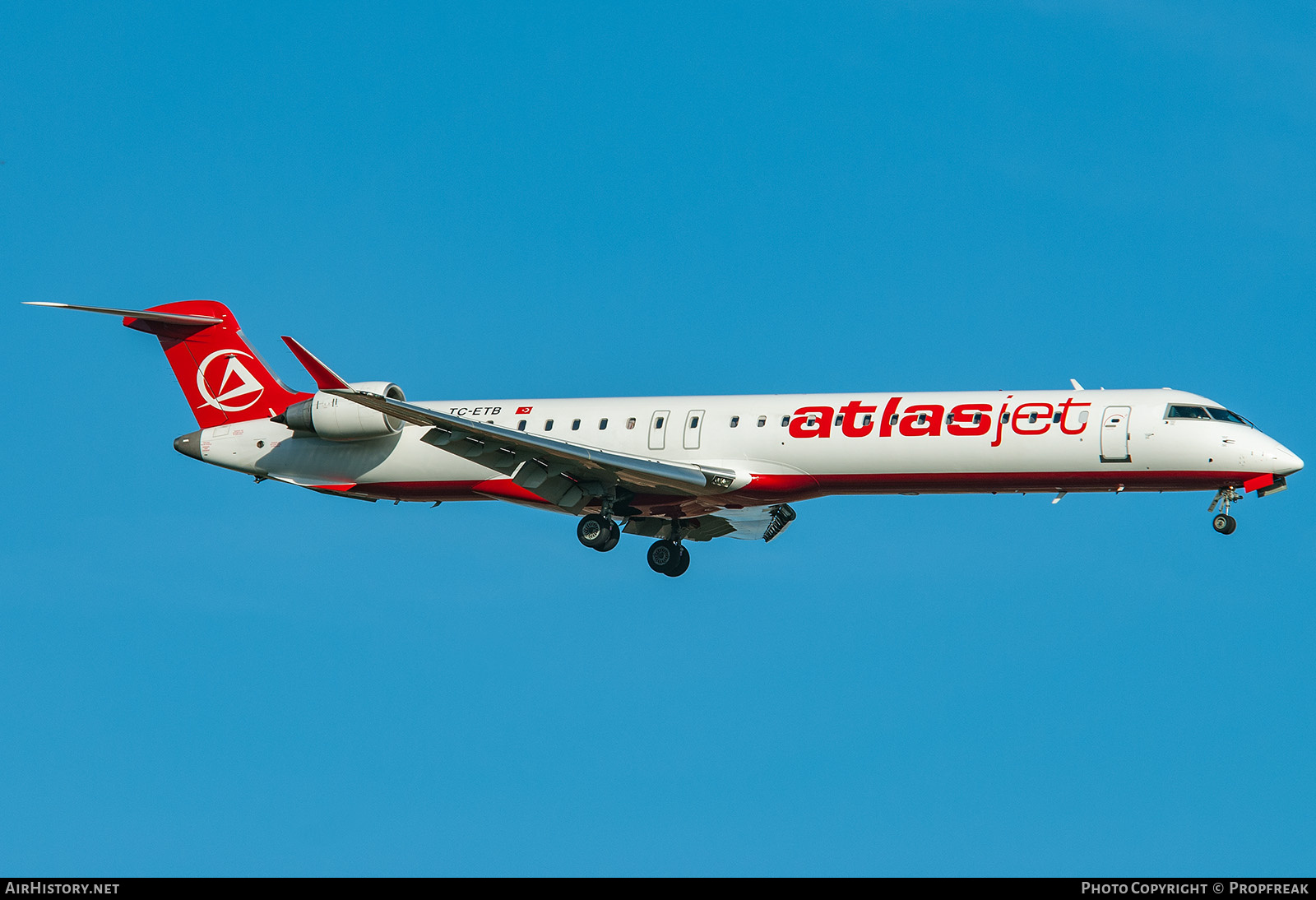 Aircraft Photo of TC-ETB | Bombardier CRJ-900 (CL-600-2D24) | Atlasjet Airlines | AirHistory.net #854561