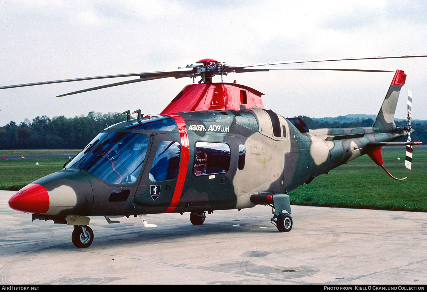Aircraft Photo of 4005 | Agusta A-109E LUH | South Africa - Air Force | AirHistory.net #854628