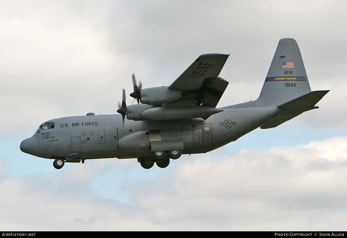 Aircraft Photo of 91-9144 / 19144 | Lockheed C-130H Hercules | USA - Air Force | AirHistory.net #854686