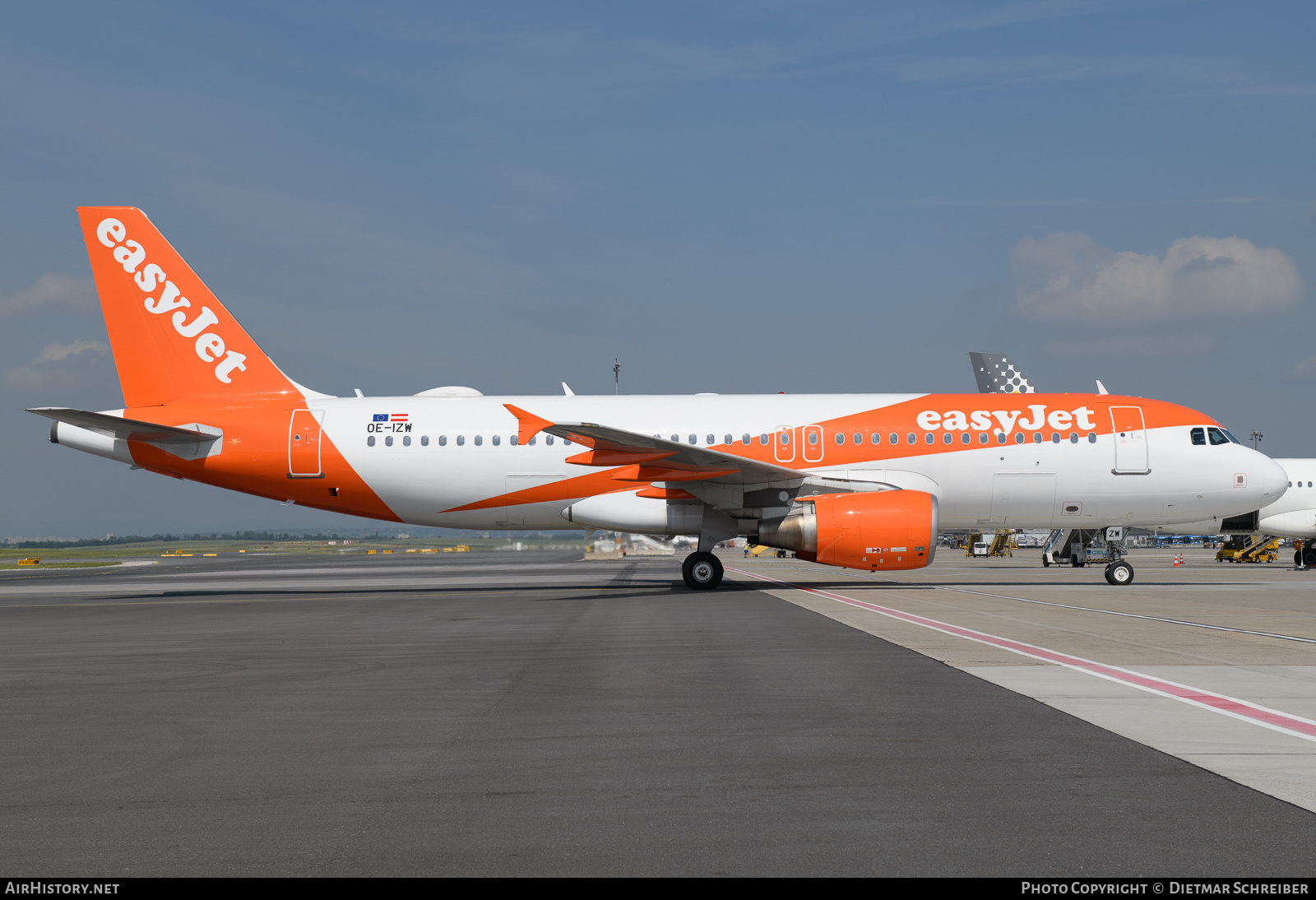 Aircraft Photo of OE-IZW | Airbus A320-214 | EasyJet | AirHistory.net #854945