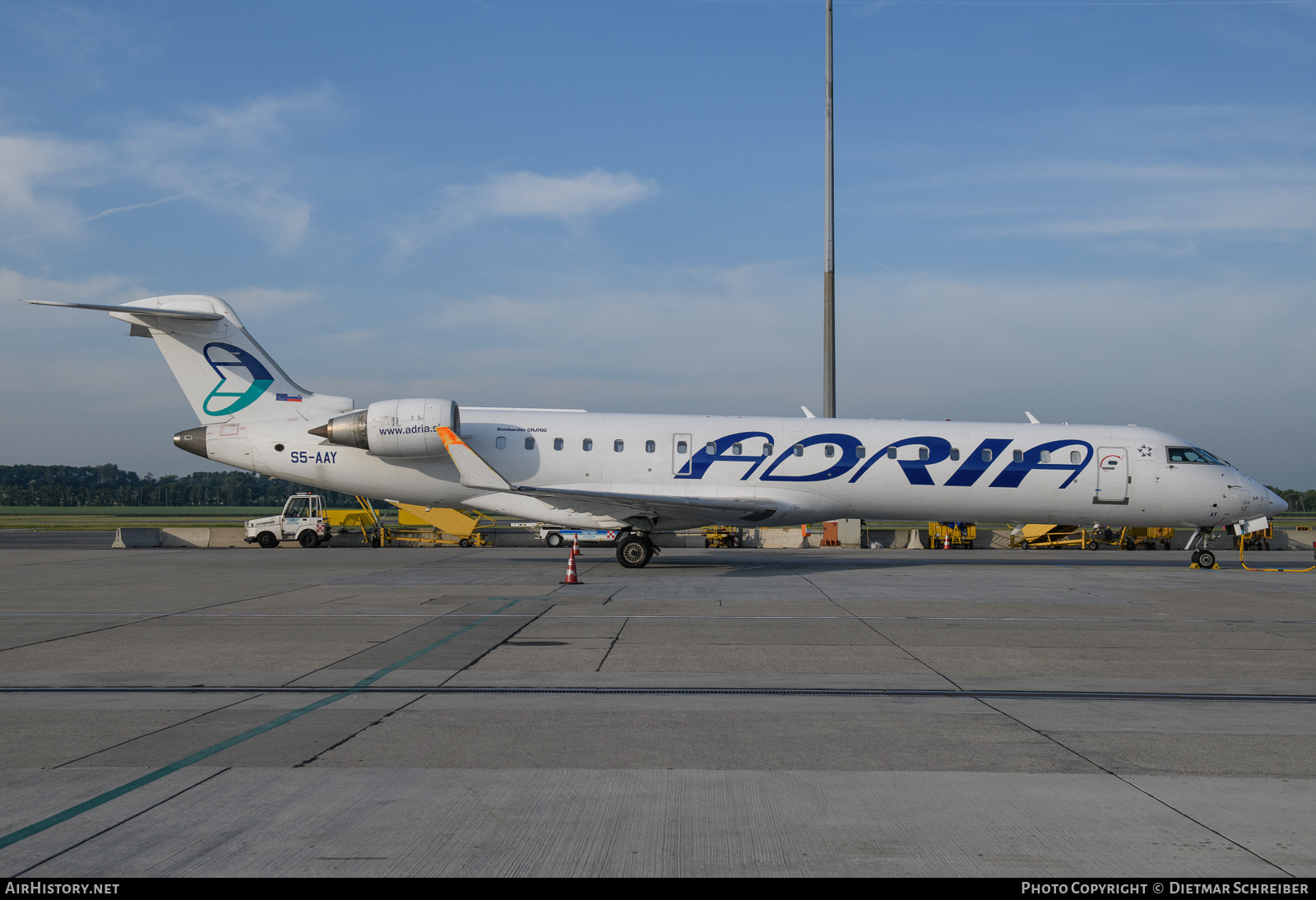 Aircraft Photo of S5-AAY | Bombardier CRJ-701ER (CL-600-2C10) | Adria Airways | AirHistory.net #854947