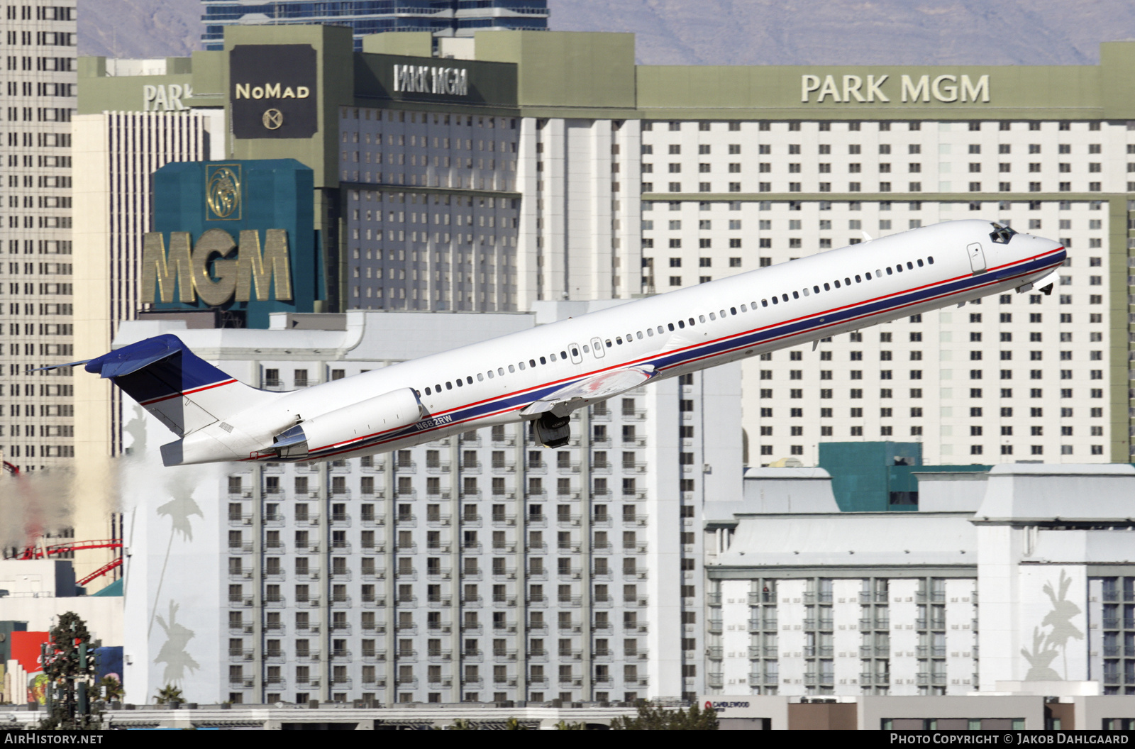 Aircraft Photo of N682RW | McDonnell Douglas MD-81 (DC-9-81) | AirHistory.net #854952