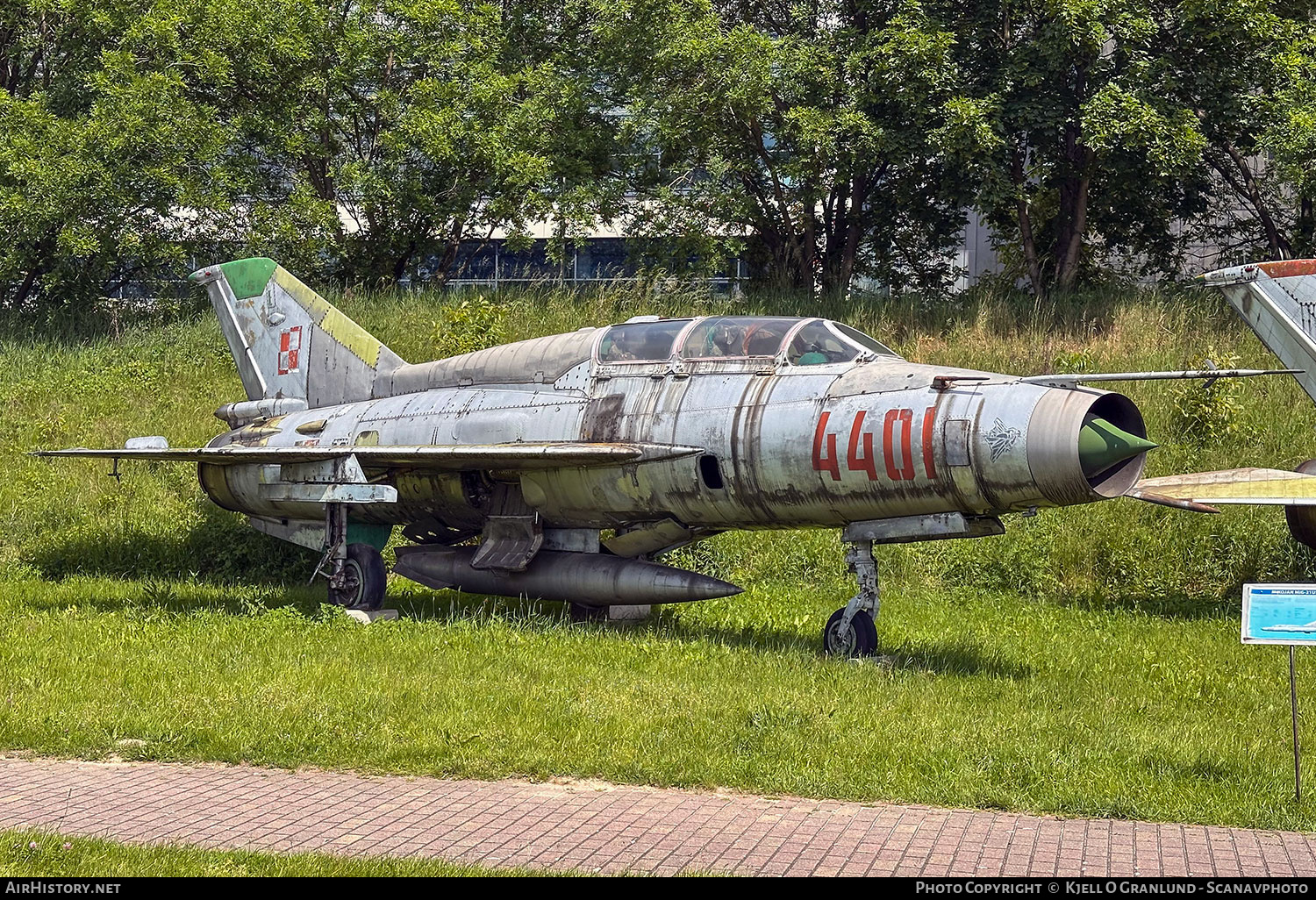 Aircraft Photo of 4401 | Mikoyan-Gurevich MiG-21US | Poland - Air Force | AirHistory.net #855152
