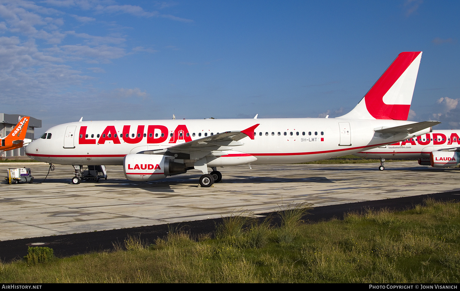 Aircraft Photo of 9H-LMT | Airbus A320-214 | Lauda | AirHistory.net #855277