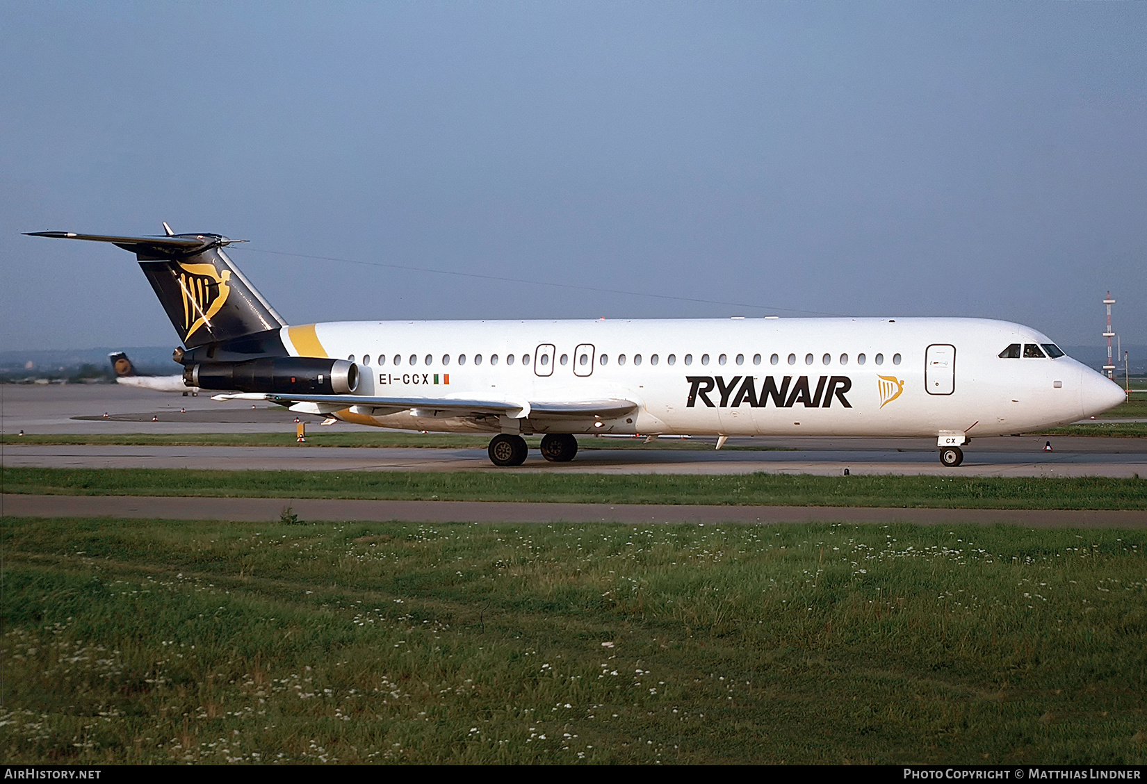 Aircraft Photo of EI-CCX | BAC 111-523FJ One-Eleven | Ryanair | AirHistory.net #855509