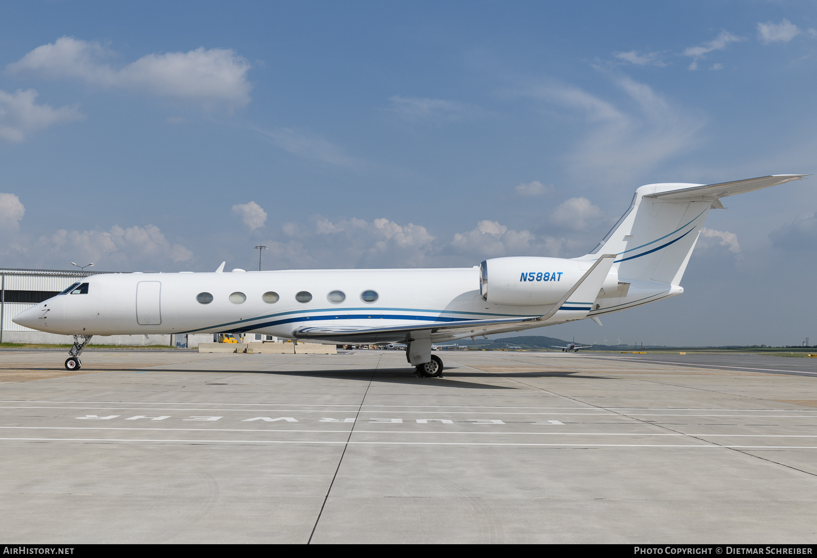 Aircraft Photo of N588AT | Gulfstream Aerospace G-V Gulfstream V | AirHistory.net #855742